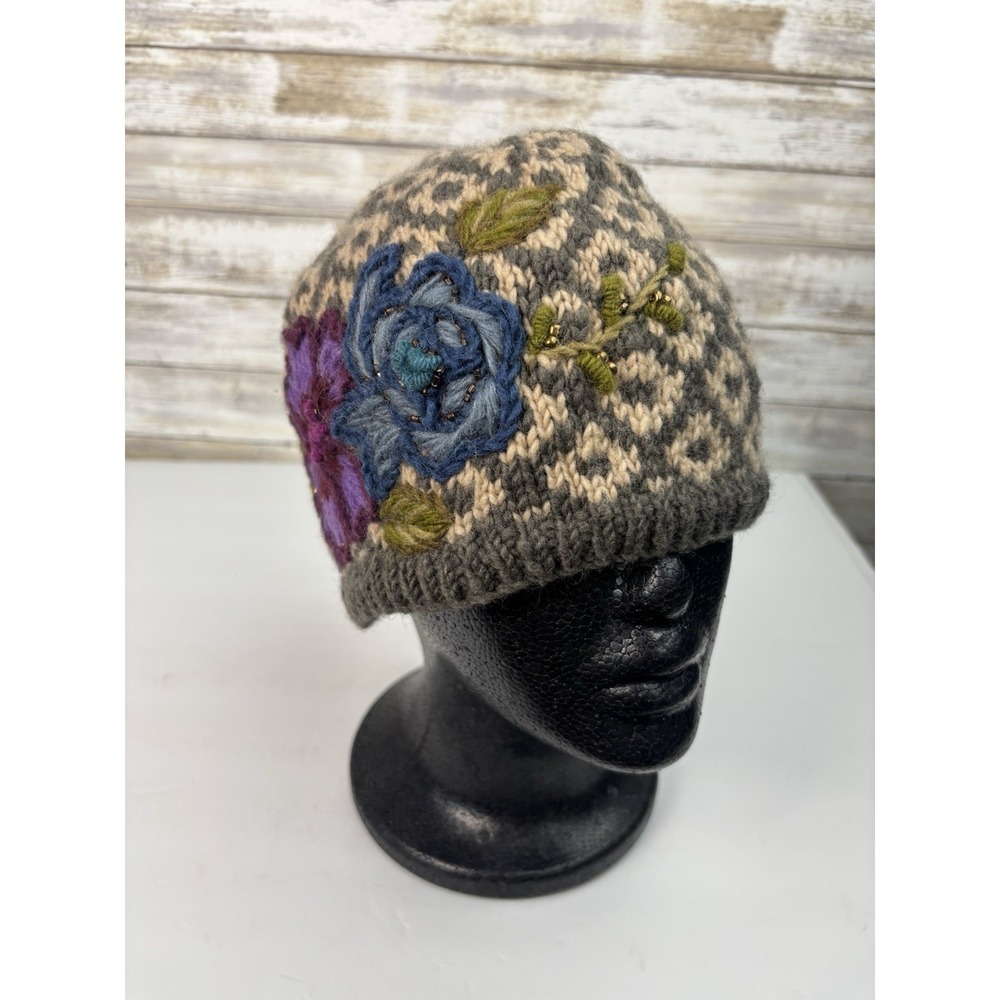 French Knot Knit Beanie Wool Fleece Lined Gray w/ Floral Bling‎ Made in Nepal